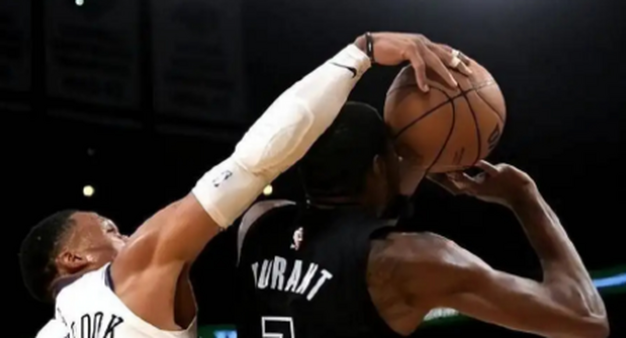 步行者翻盘篮网，克莱扛起全队