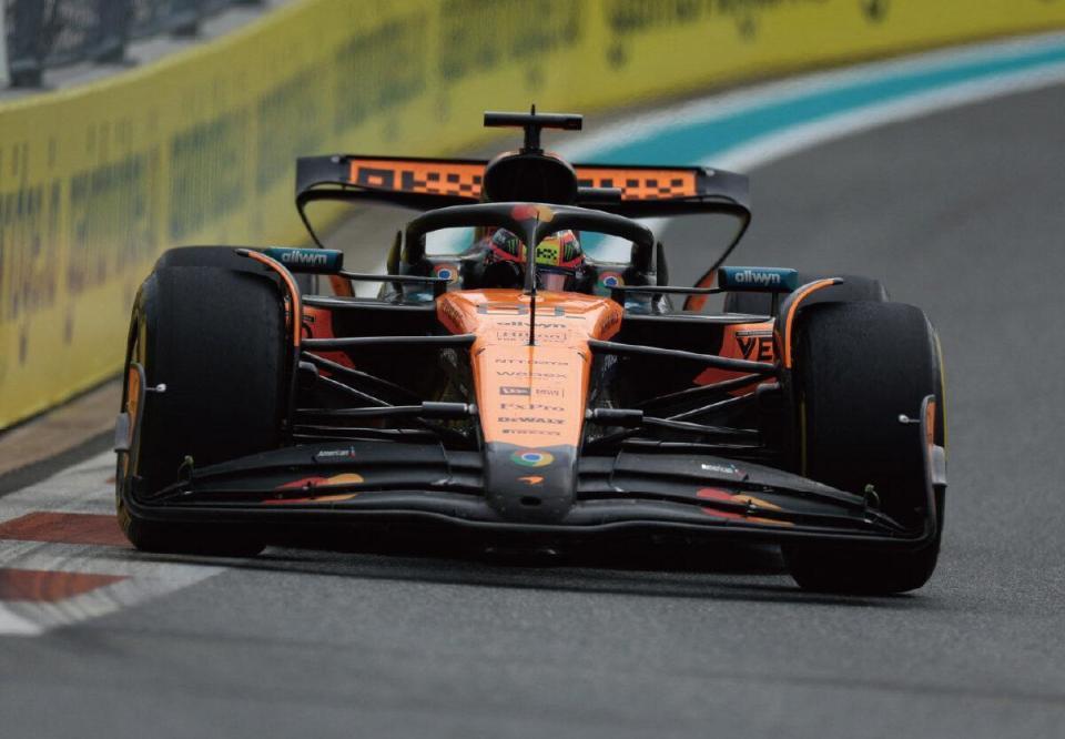 红牛车队轻取威廉姆斯，皮亚斯特里关键制胜