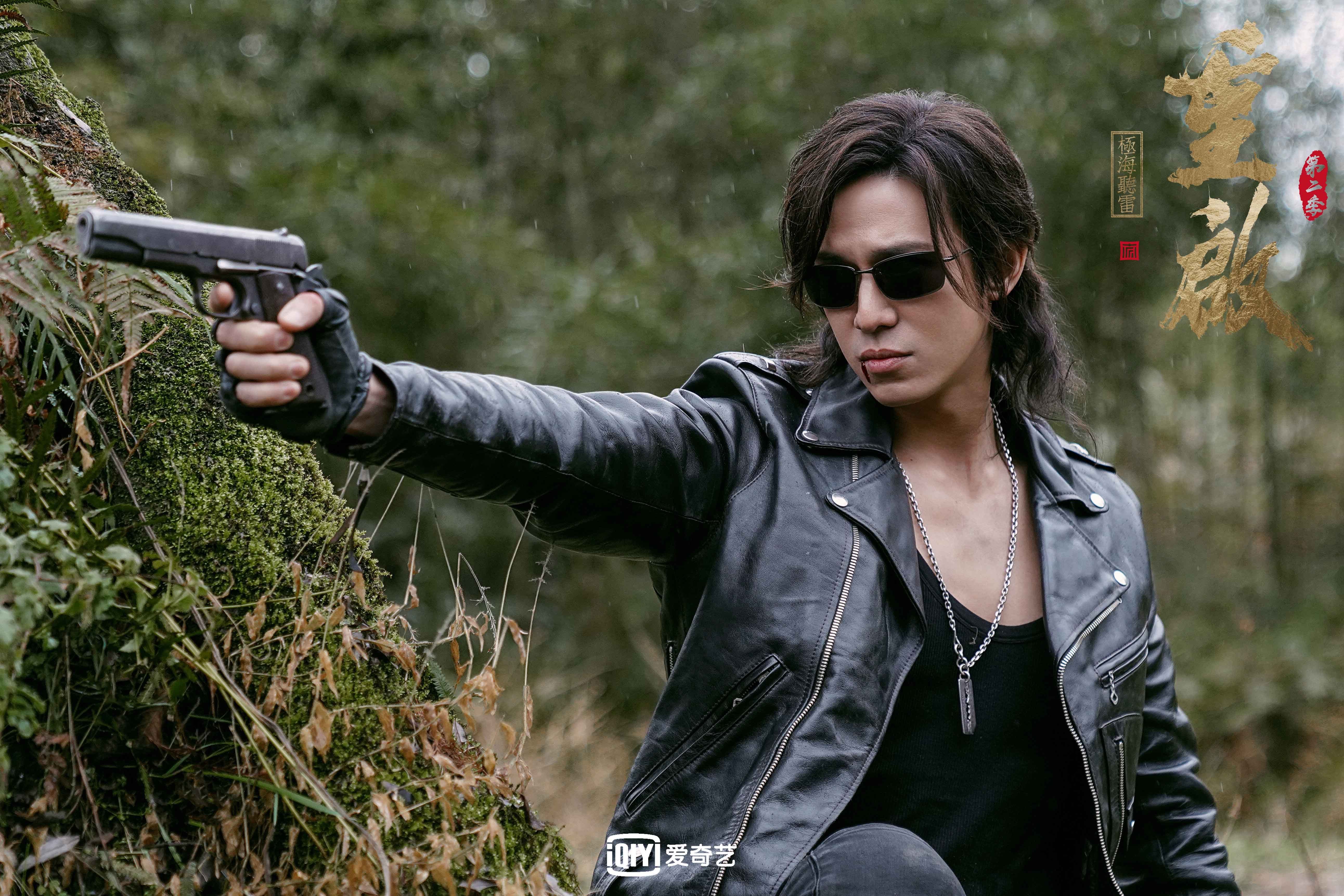 爱游戏-绿茵场上的独奏与交响，萨拉赫的灵光如何刺穿铁血节奏