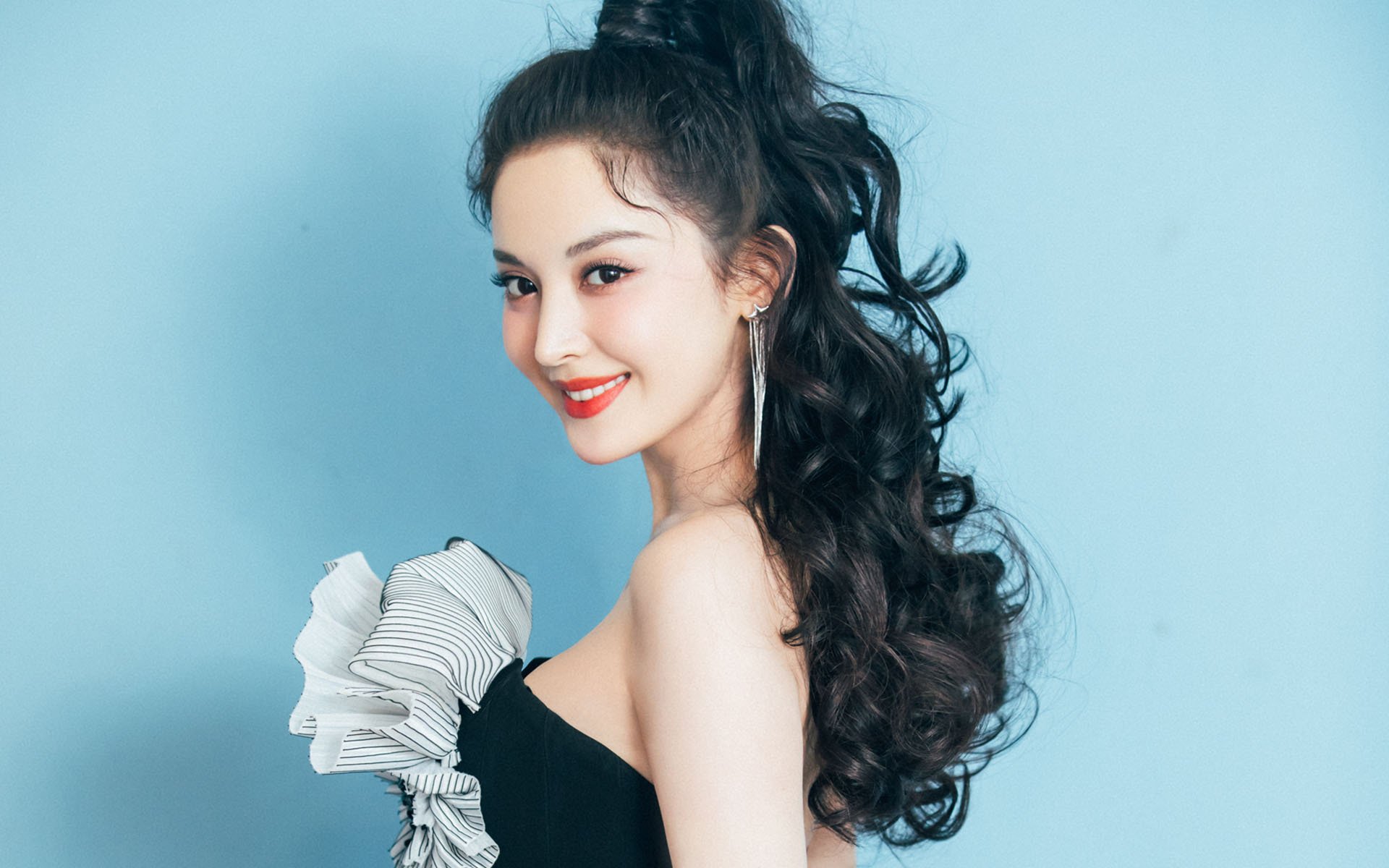 暗流主宰者,当罗德里用沉默的智慧掌控爱尔兰与澳大利亚的喧嚣战场